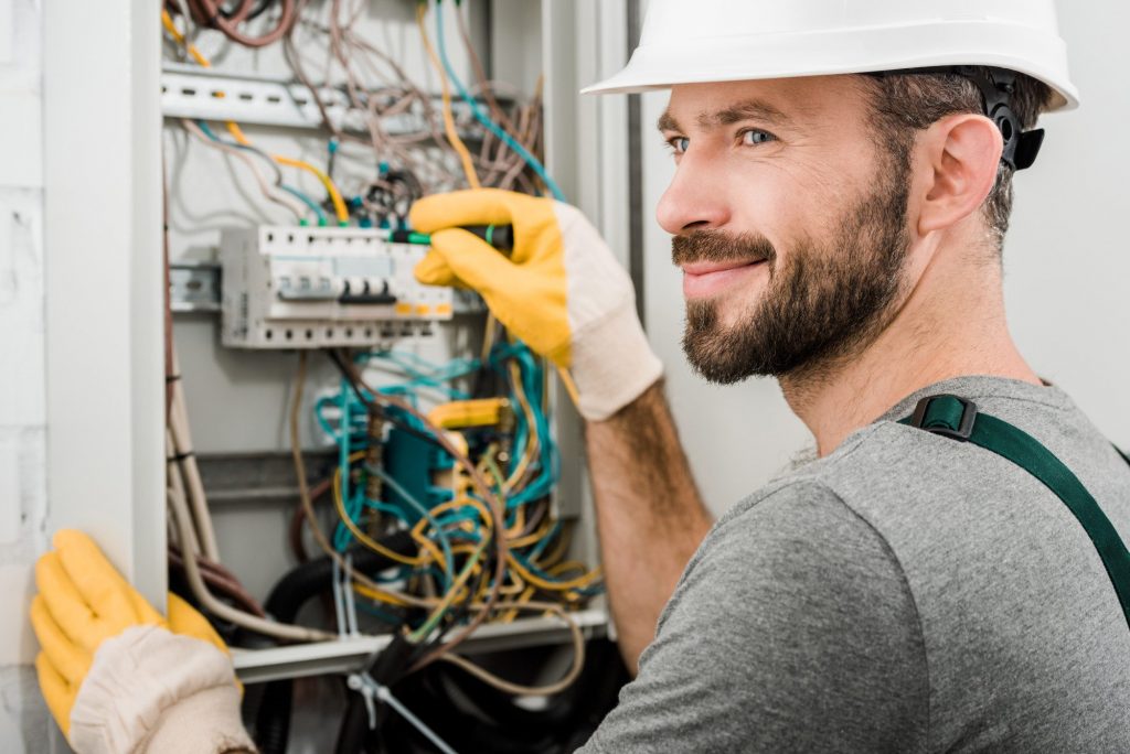Factors to Consider When Hiring a Residential Electrician
